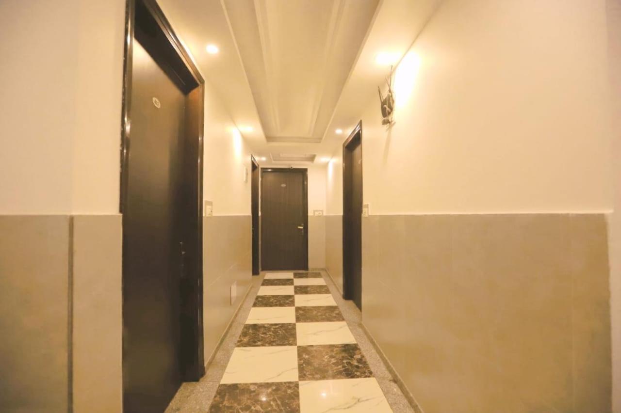 Hotel Almora Sky Near By Delhi International Airport With - Free Airport Pickup And Drop New Delhi Luaran gambar