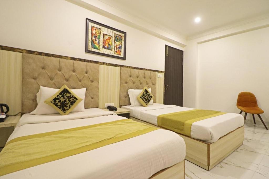 Hotel Almora Sky Near By Delhi International Airport With - Free Airport Pickup And Drop New Delhi Luaran gambar