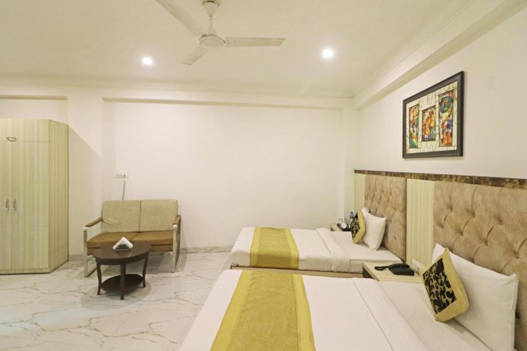 Hotel Almora Sky Near By Delhi International Airport With - Free Airport Pickup And Drop New Delhi Luaran gambar