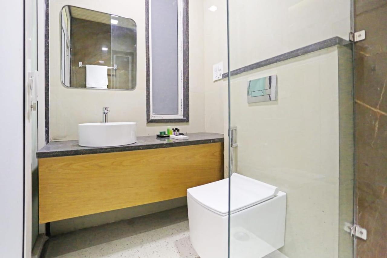 Hotel Almora Sky Near By Delhi International Airport With - Free Airport Pickup And Drop New Delhi Luaran gambar