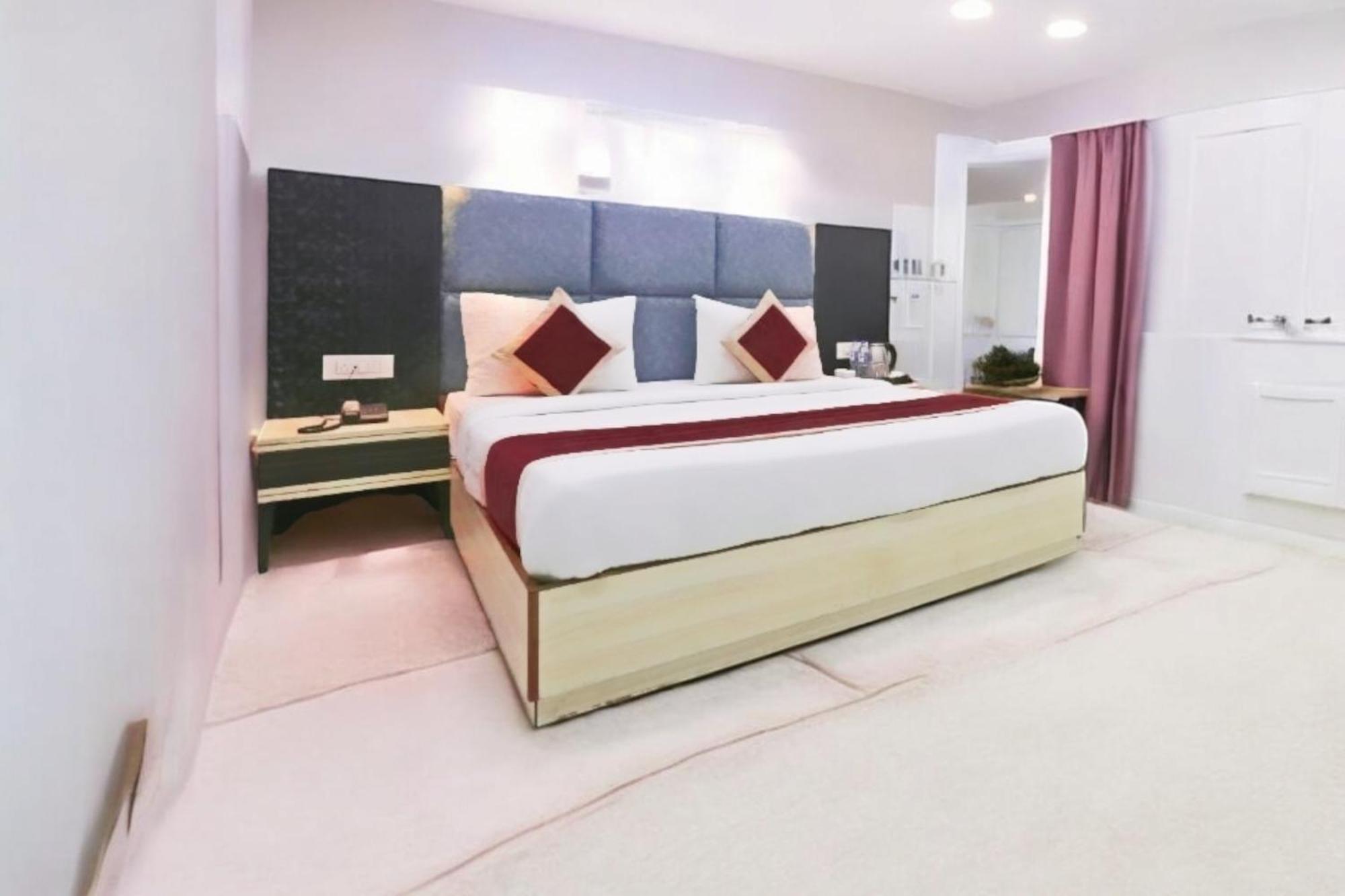 Hotel Almora Sky Near By Delhi International Airport With - Free Airport Pickup And Drop New Delhi Luaran gambar