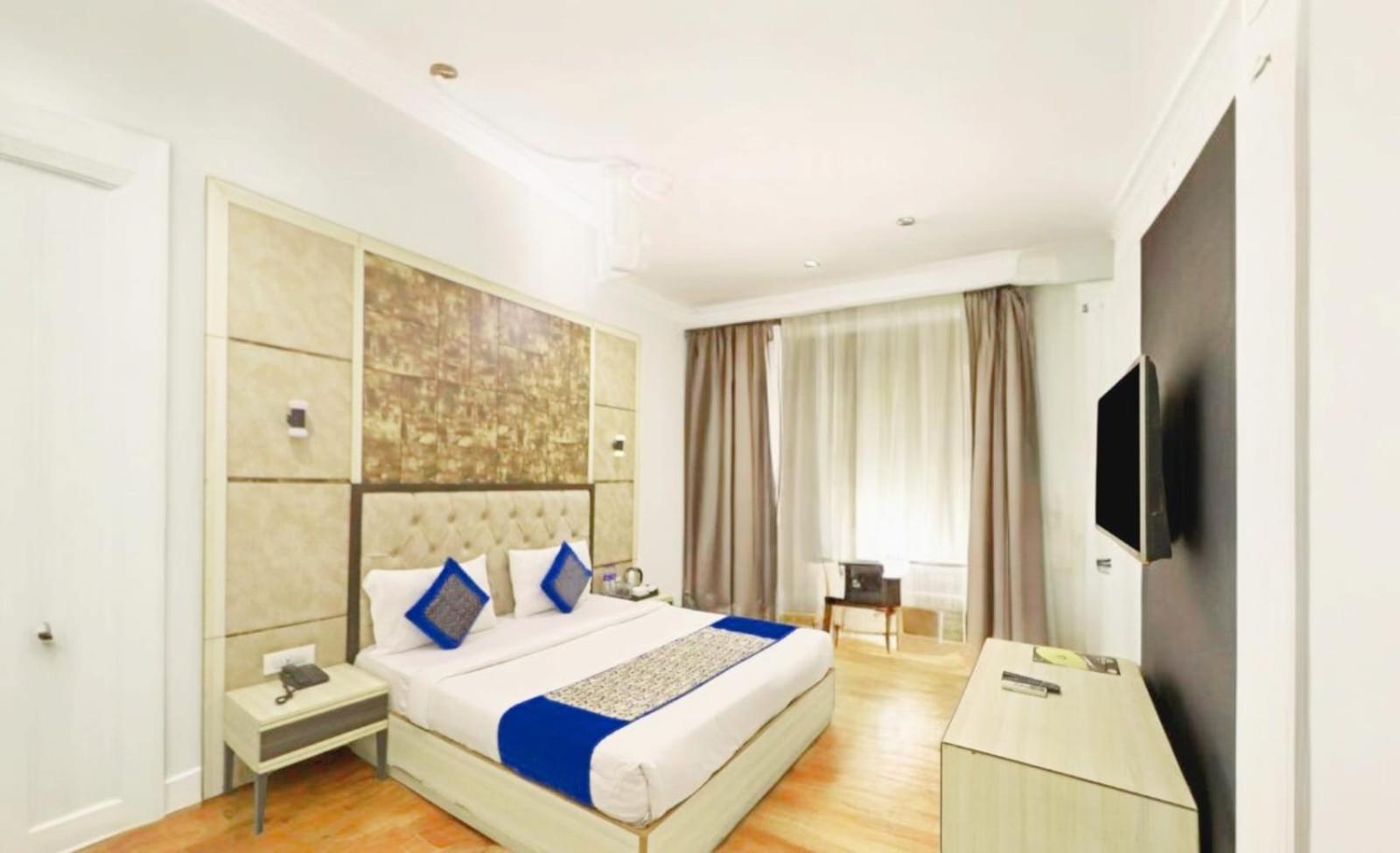Hotel Almora Sky Near By Delhi International Airport With - Free Airport Pickup And Drop New Delhi Luaran gambar