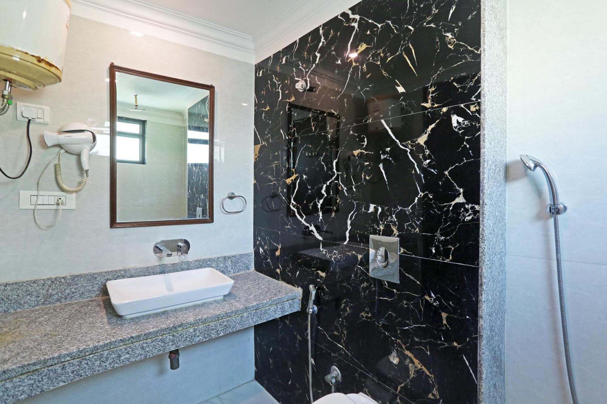 Hotel Almora Sky Near By Delhi International Airport With - Free Airport Pickup And Drop New Delhi Luaran gambar