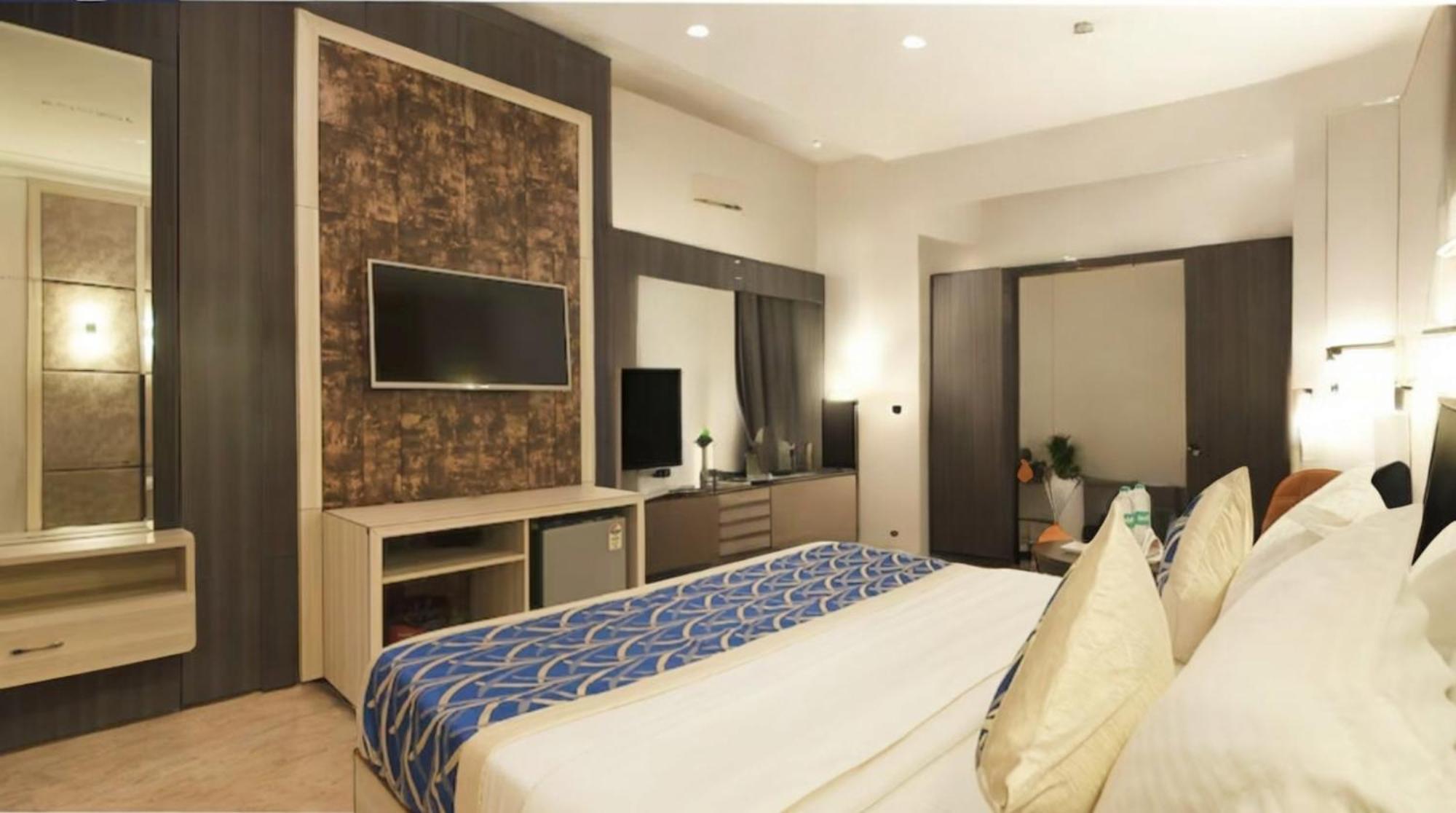 Hotel Almora Sky Near By Delhi International Airport With - Free Airport Pickup And Drop New Delhi Luaran gambar